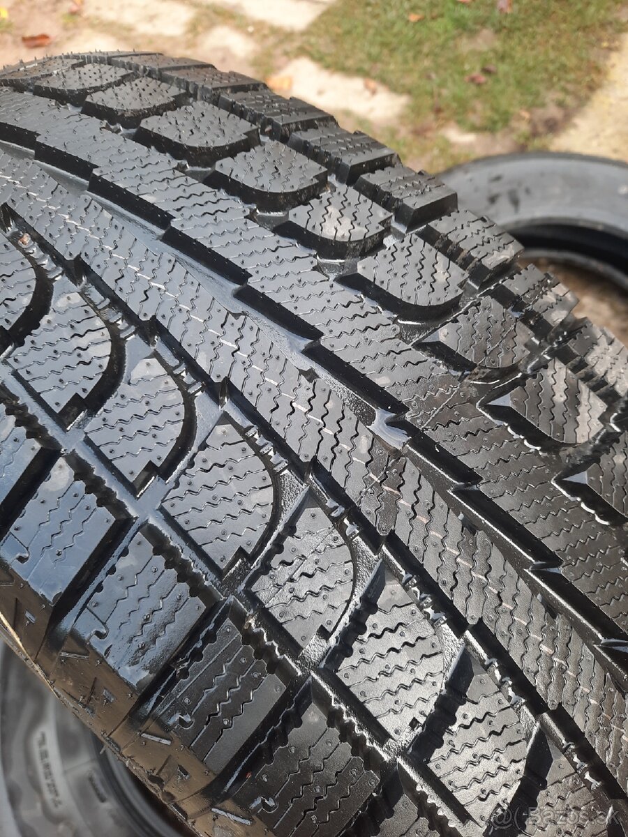 265/70 R17