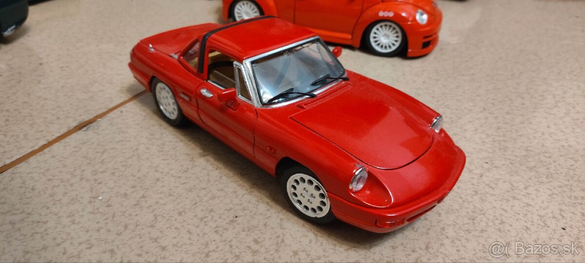 Alfa Romeo 1/18