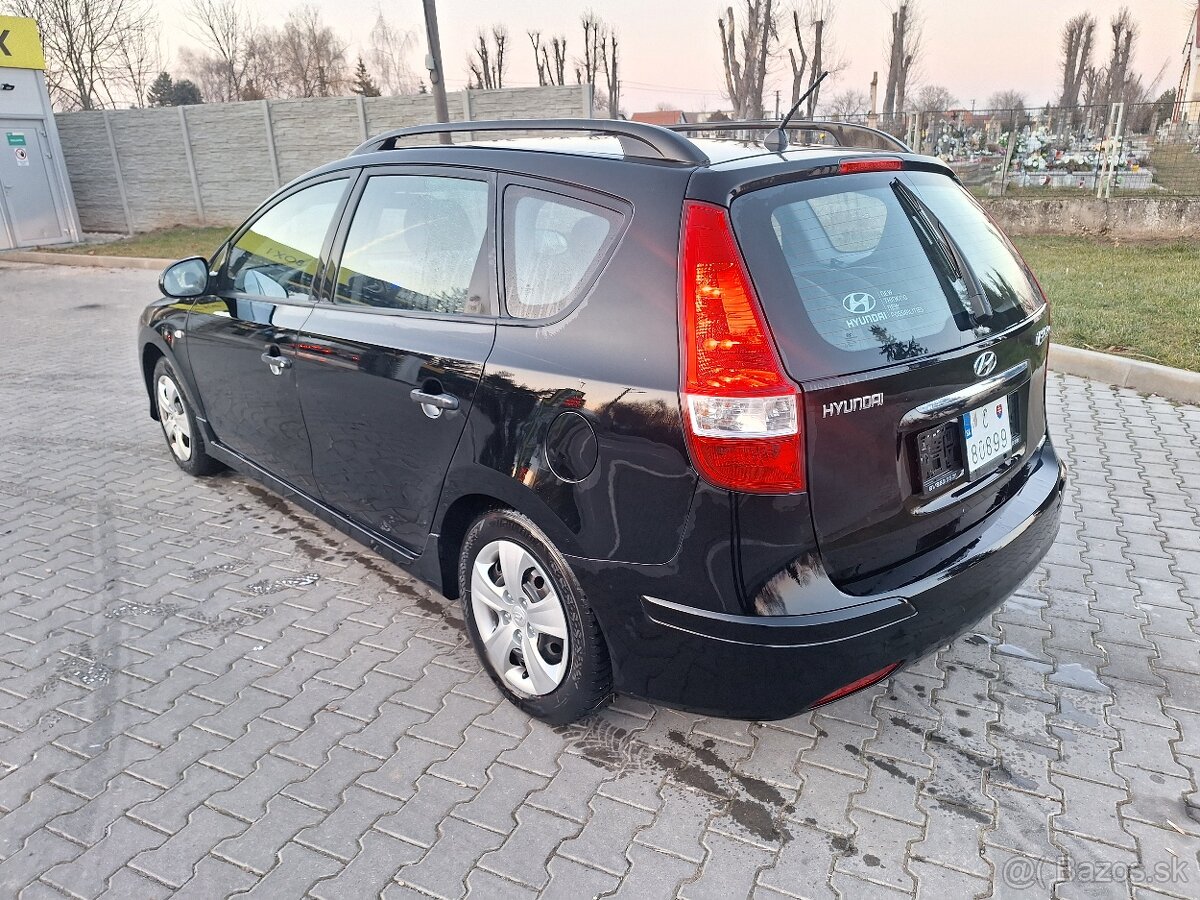 HYUNDAI I30 1,6 CRDI ROK 2011