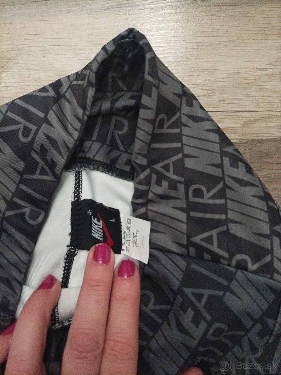 Trojštvrťové legíny Nike