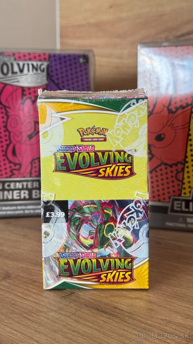 Pokémon TCG: Evolving Skies half booster box