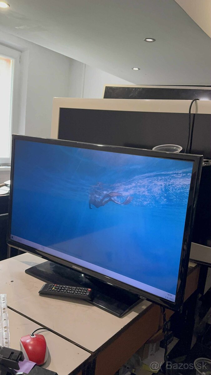 Predám LED Samsung TV 82cm nemá youtube.