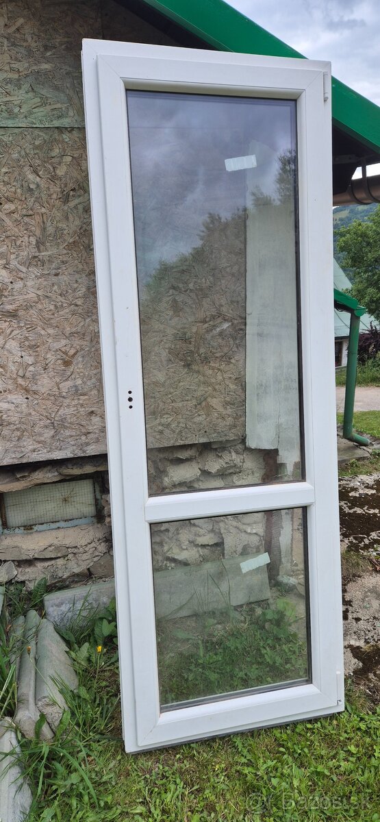 Predám balkónove dvere dvojsklo