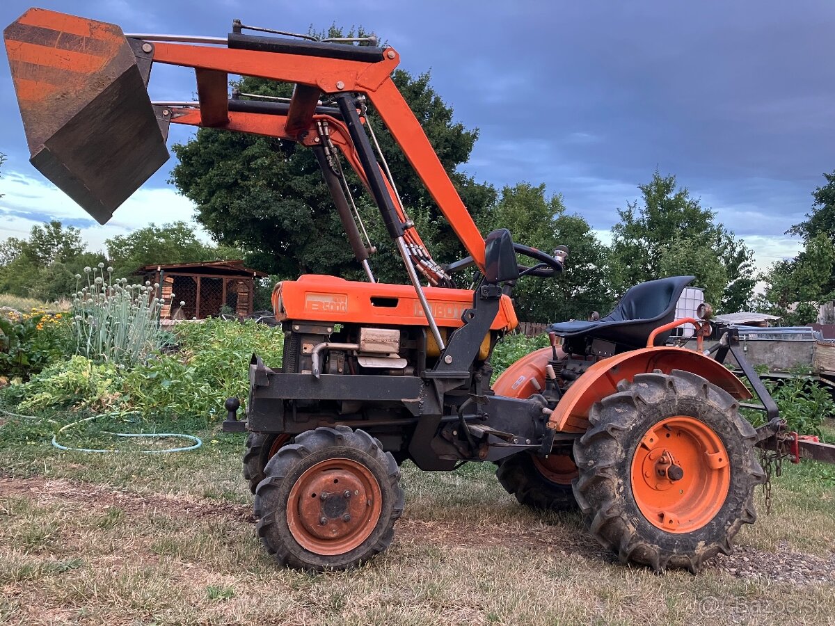Kubota B5000