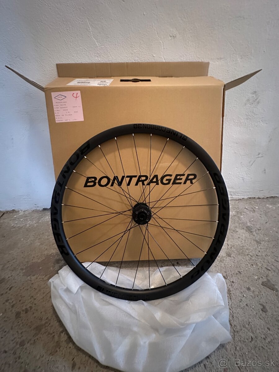 Bontrager Line Carbon 30 predné koleso 29” Boost oska