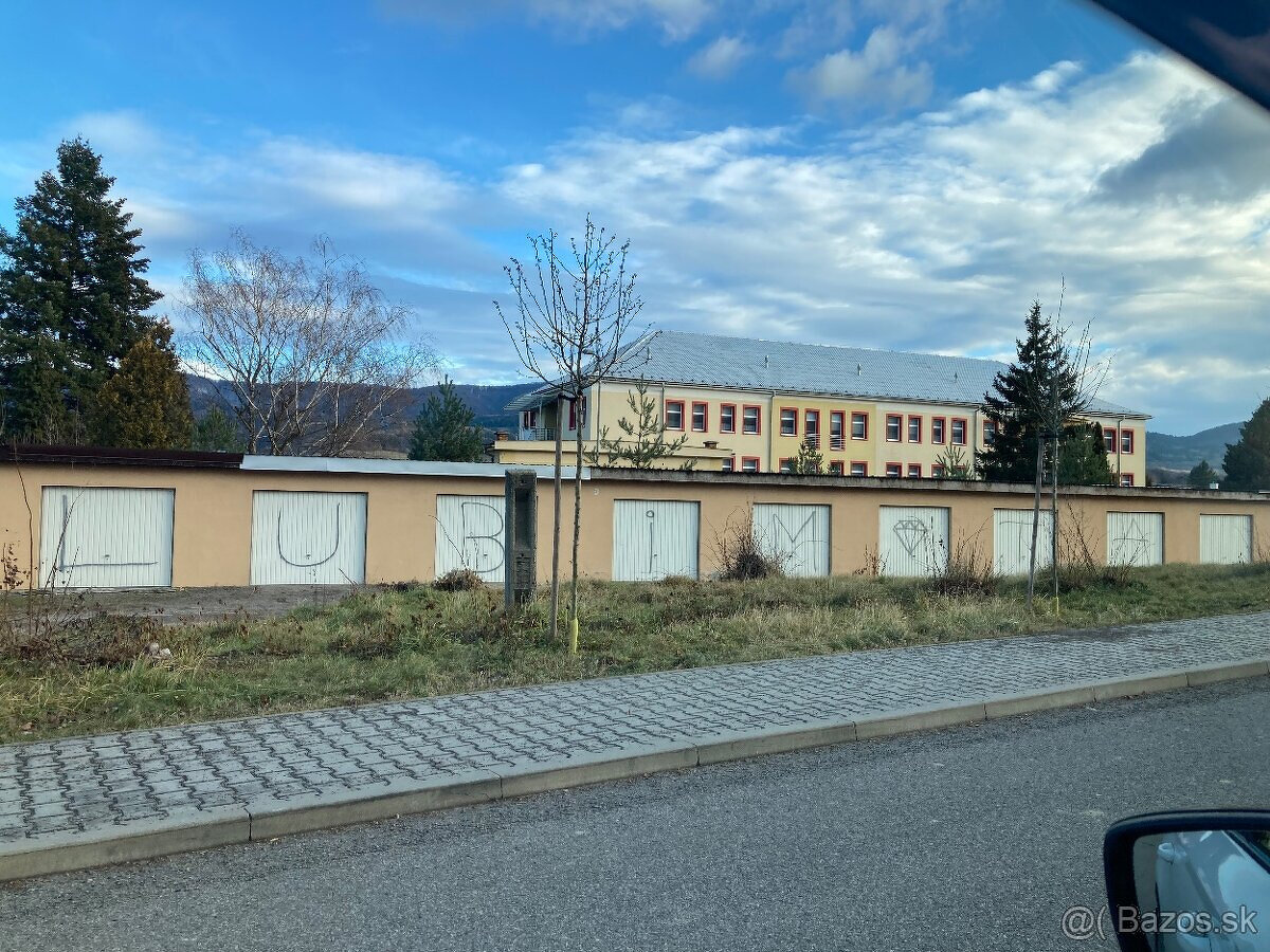 VEĽKÁ GARAŽ NA PREDAJ