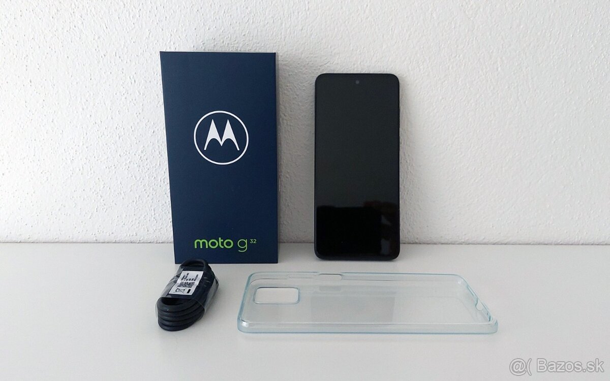 Predám mobilný telefón MOTOROLA G32 6+128GB