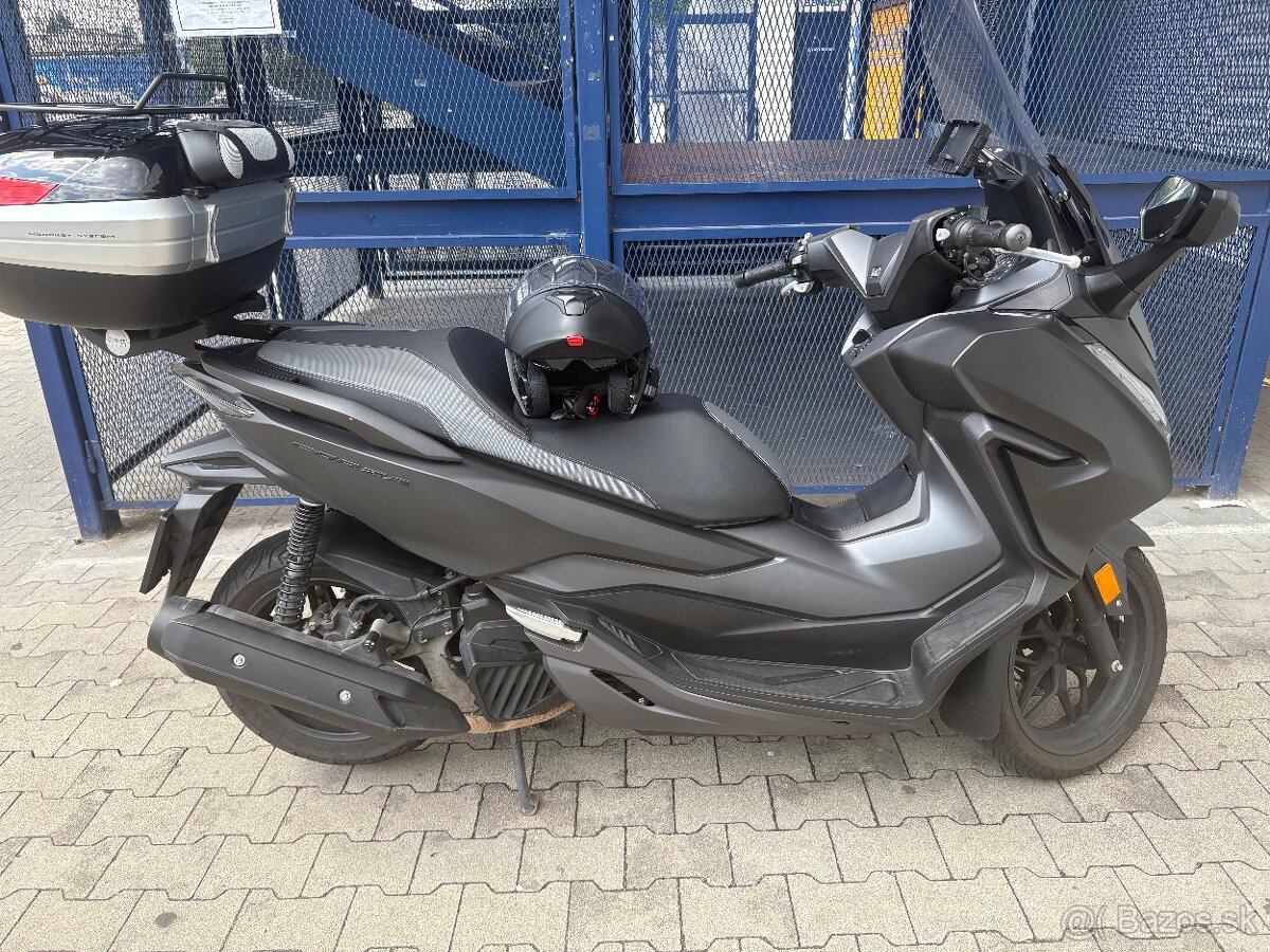 Honda Forza 125