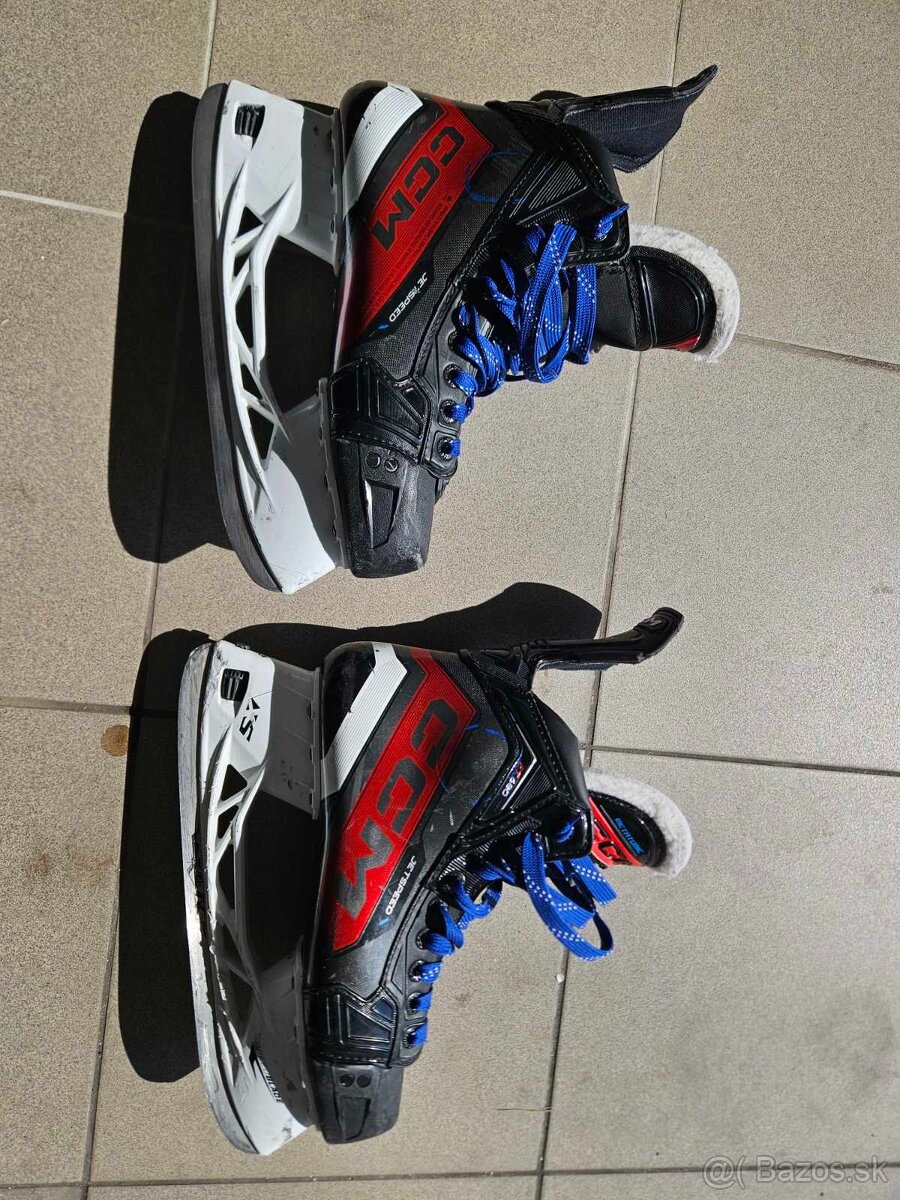 korčule CCM Jetspeed 680, veľkosť 8 (EU 43)
