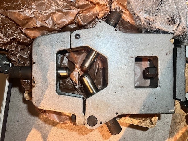 Sústruh SN 63-71 - luneta - HĽADÁME