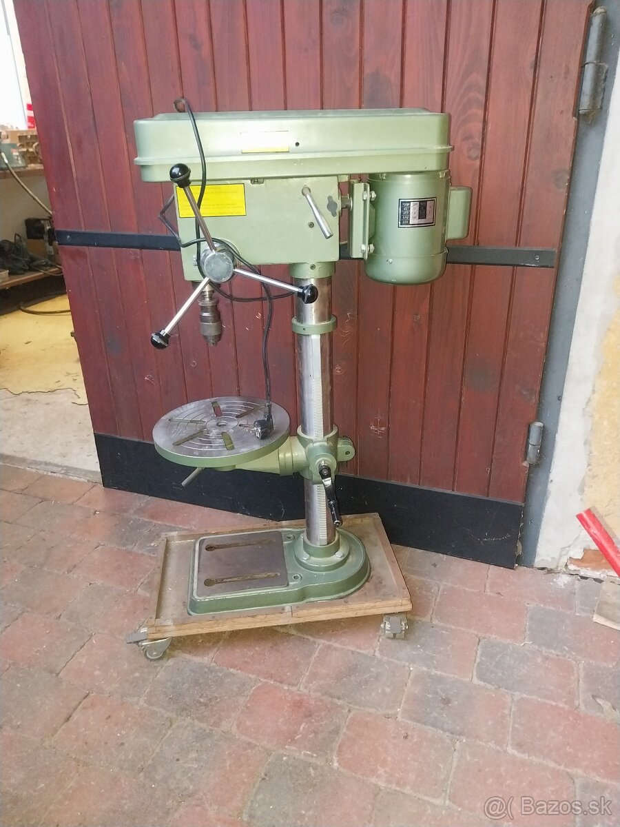 Stojanova vŕtačka 3