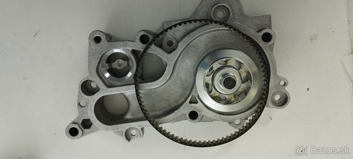 VKPC 81338 vodne cerpadlo SKF 04E121600CC