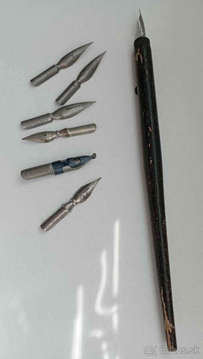 Staré atramentové pero ..