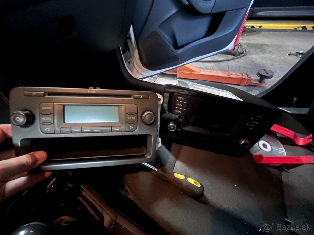 autorádio Škoda Rapid