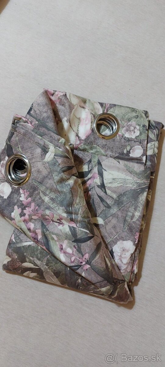 Závesy 2 ks / Nové