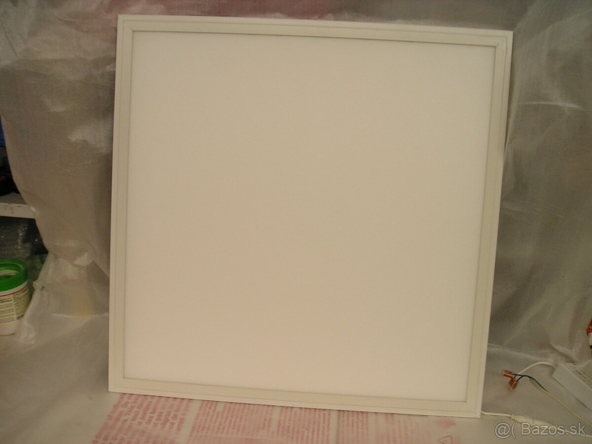 predam stropne LED svietidlo