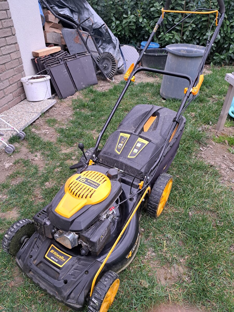 Predám benzínovú kosačku Riwall - stále v záruke