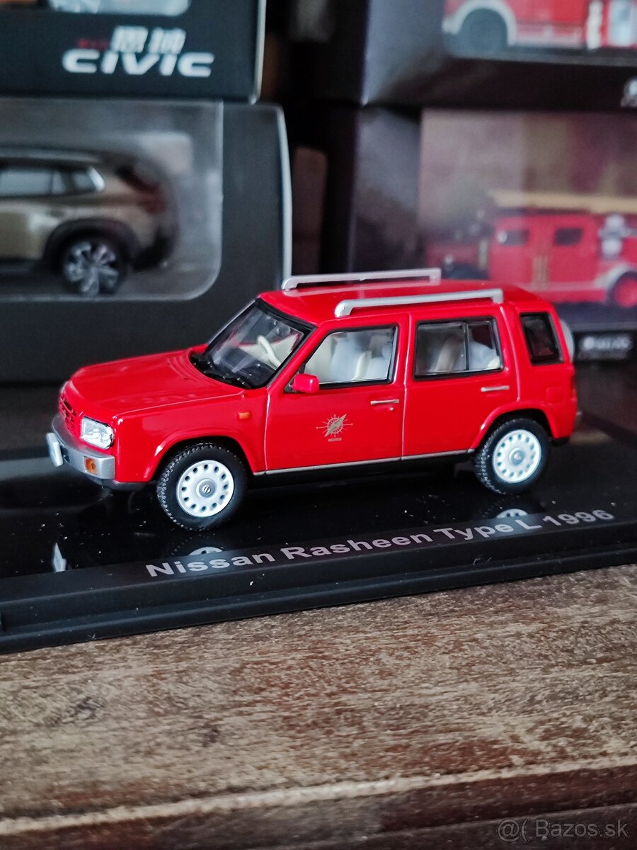Nissan modely 1:43 1:39
