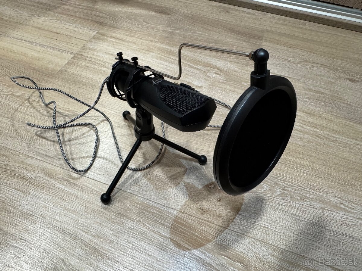 PODCASTOVÝ MIKROFÓN