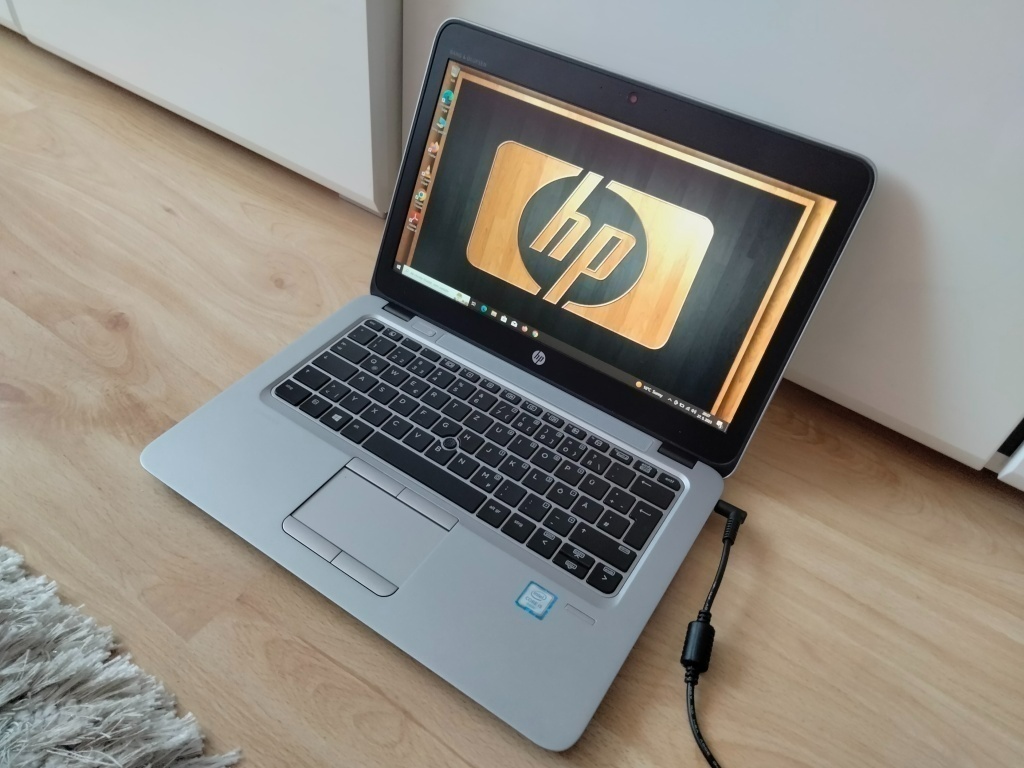 predám 12" HP elitebook 820 g3/ Intel core i5 /8gb ram / ss