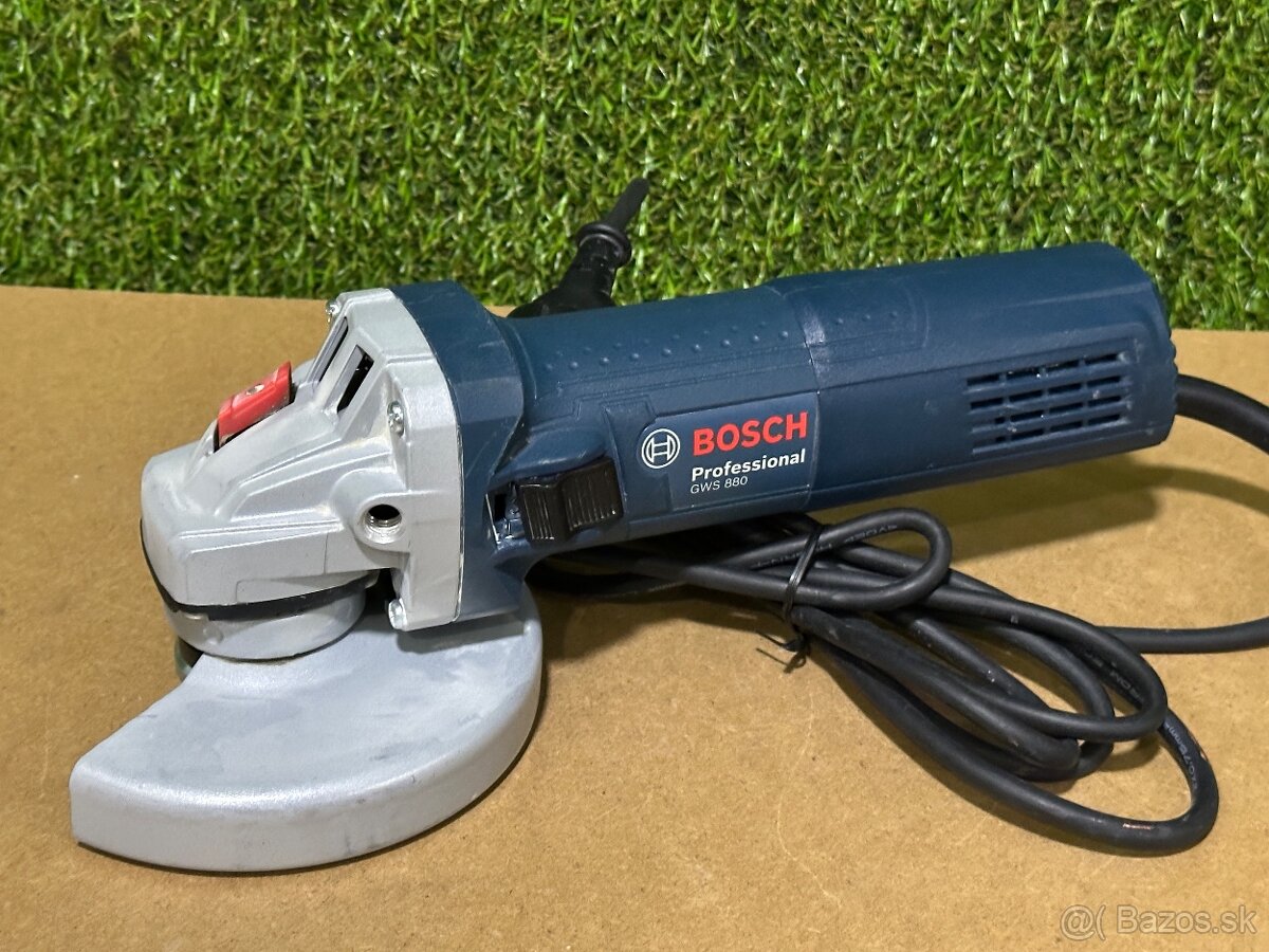 BOSCH Uhlová brúska GWS 880 125mm