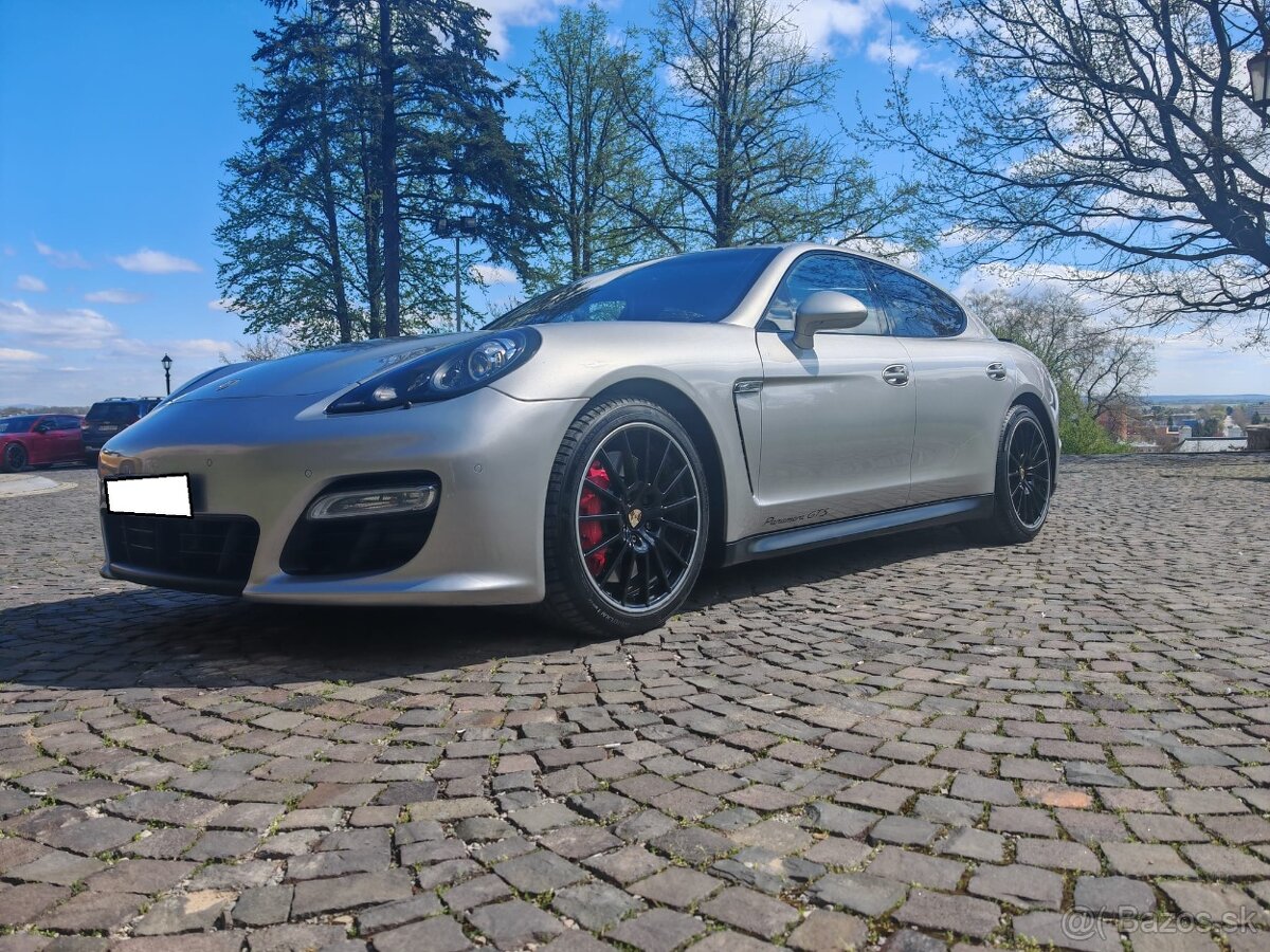 Porsche Panamera GTS