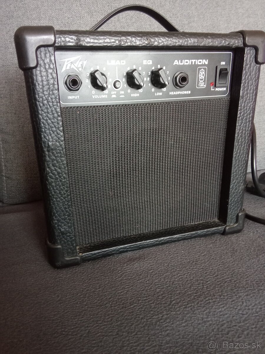Predám gitarové kombo PEAVEY audition 15w