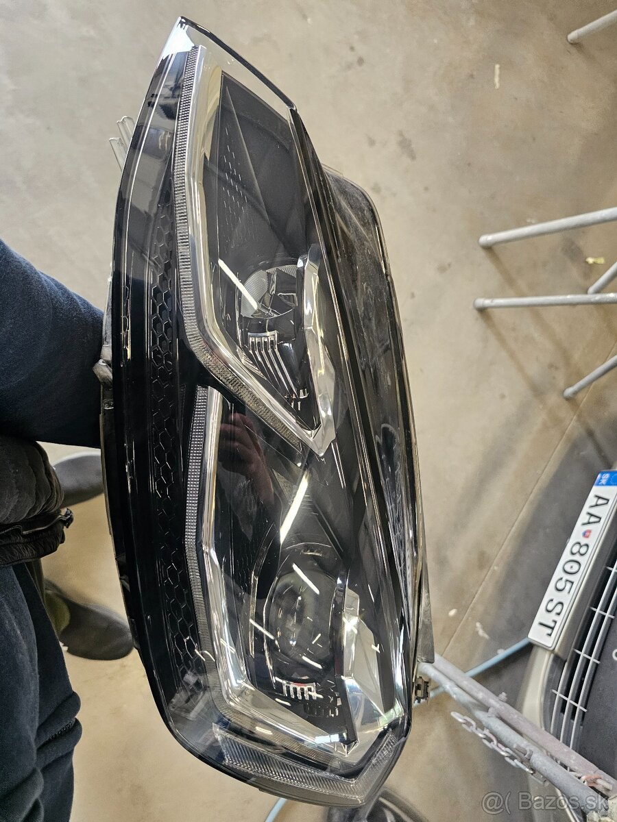 Vw golf VII GTD svetlo fullled lave, naraznik predny zadny