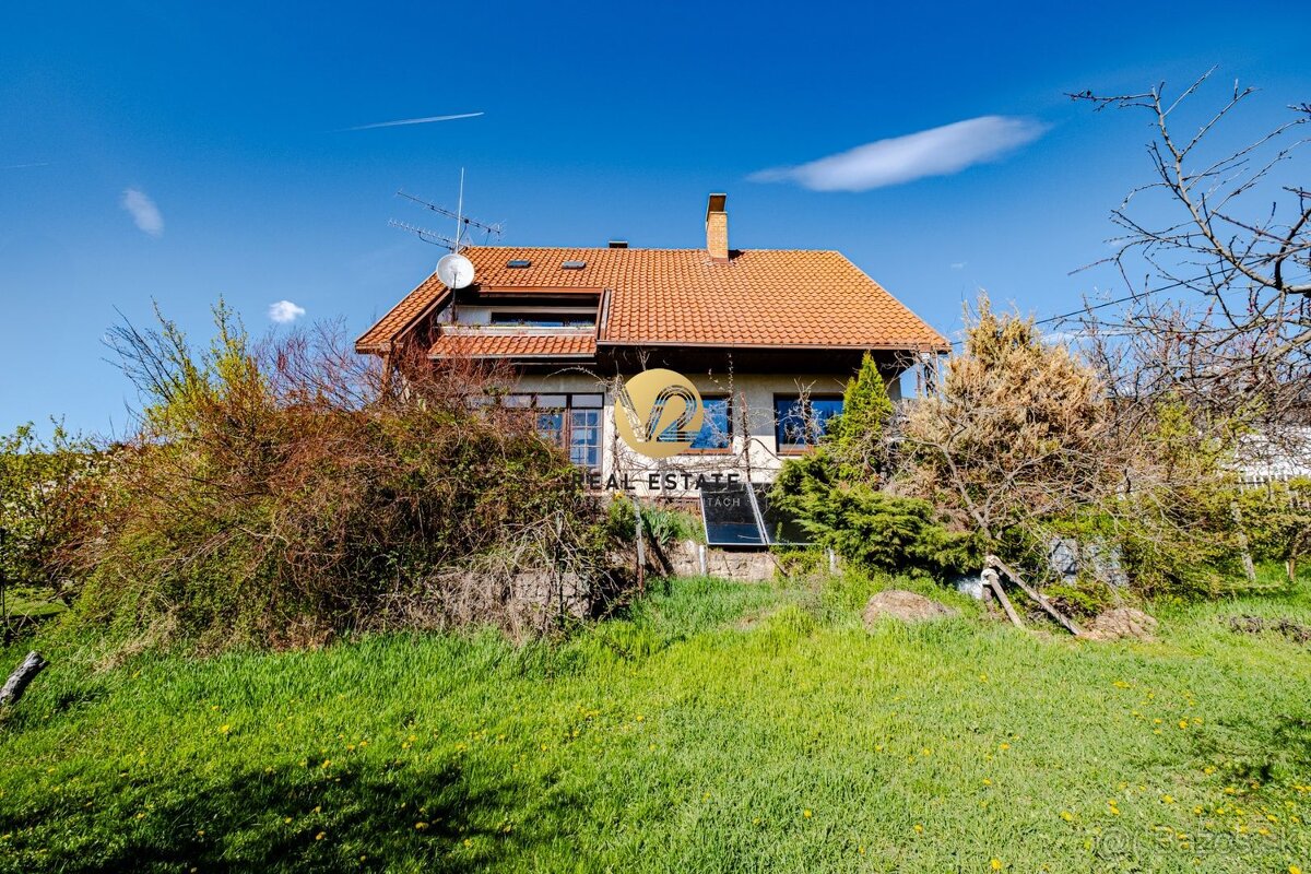 Na PREDAJ 6i RD s pekným výhľadom a pozemkom 863m2