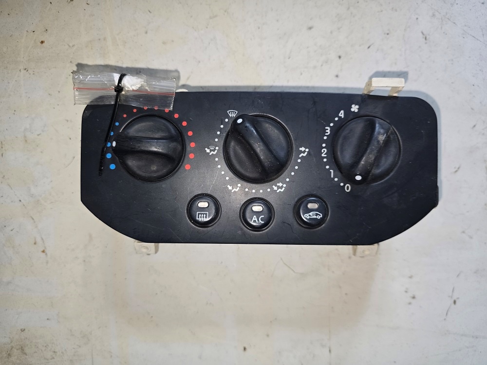 Ovládač kúrenia Renault Clio II 654982E