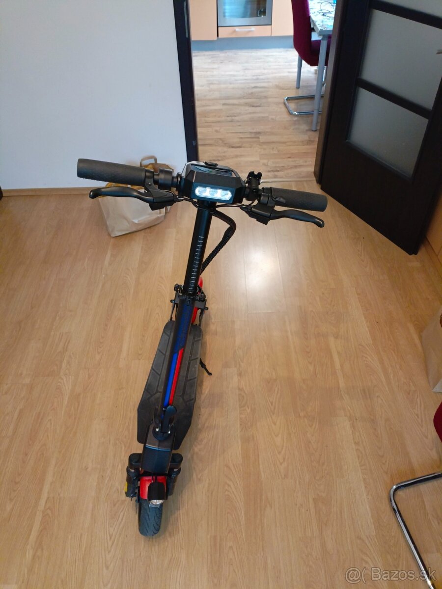 Elektrická kolobežka NASA earth 10-15 čierna