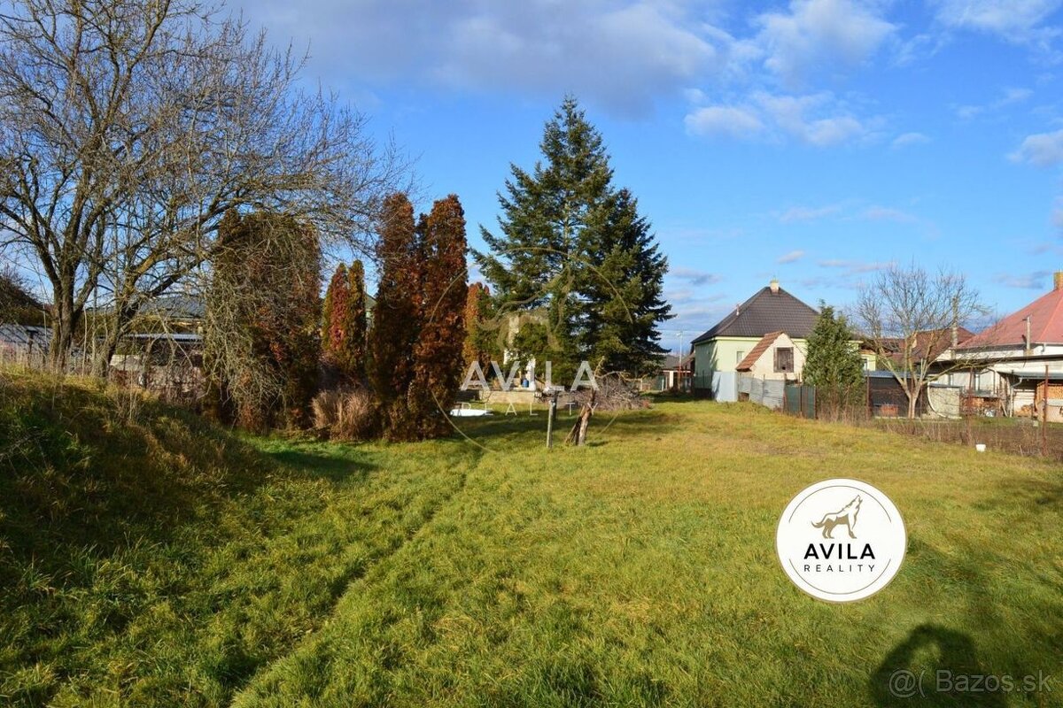 TOP NA PREDAJ: 2 stavebné pozemky 728m2 a 1761m2 (celkom 248