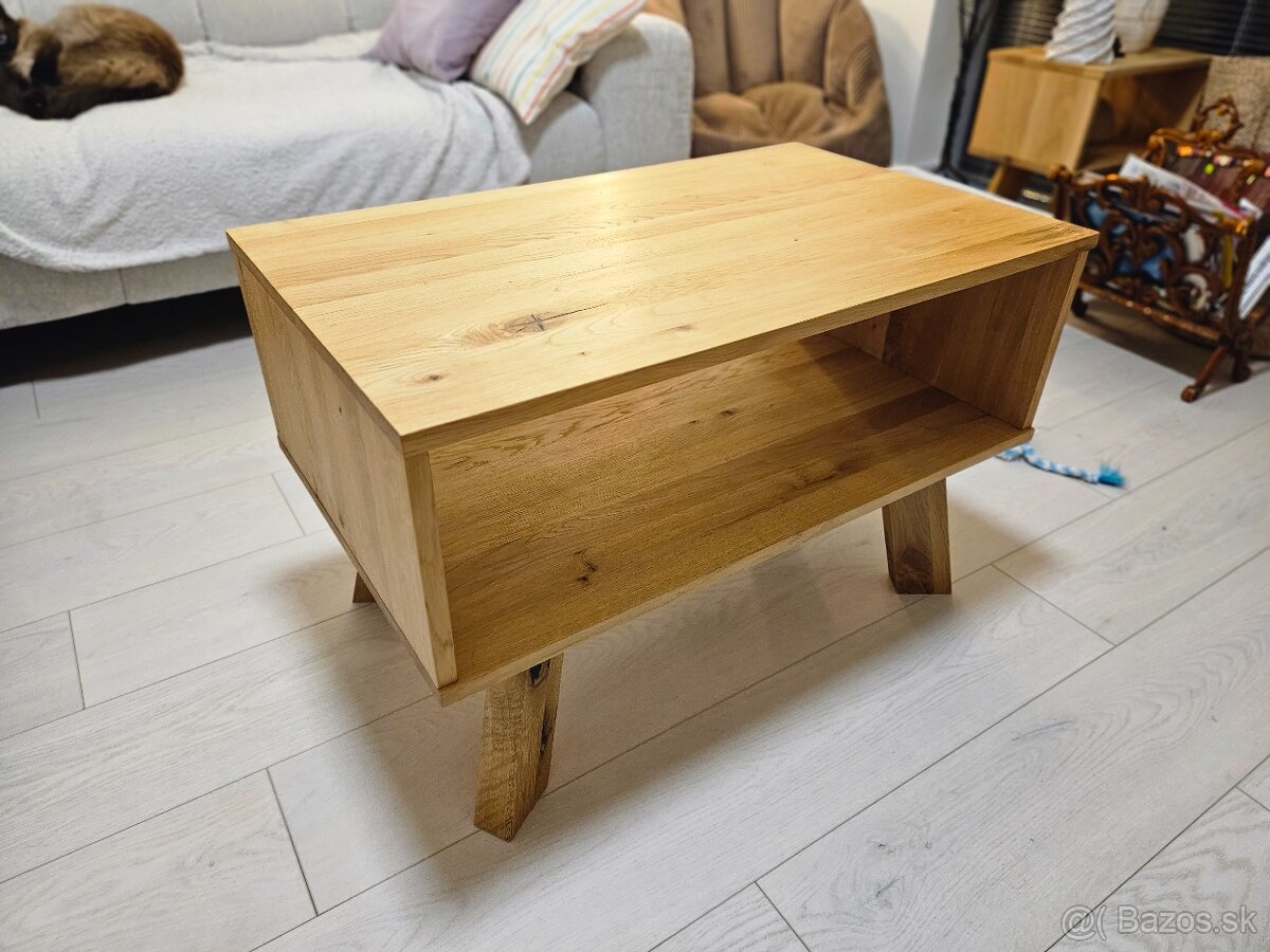 Konferenčný stolík