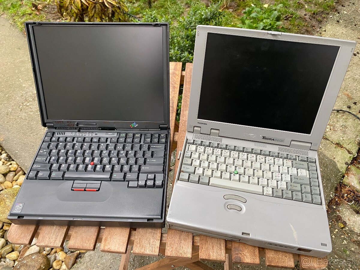 2 Staršie notebooky pre zberateľa IBM,TOSHIBA