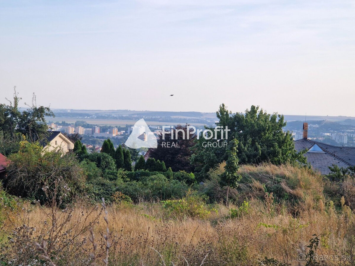 Na predaj pozemok s krásnym výhľadom na mesto, stavebné povo