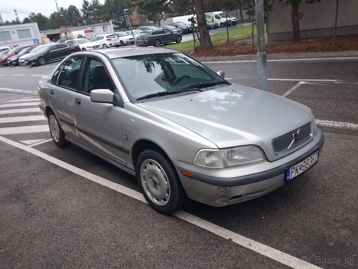 Predam volvo s40