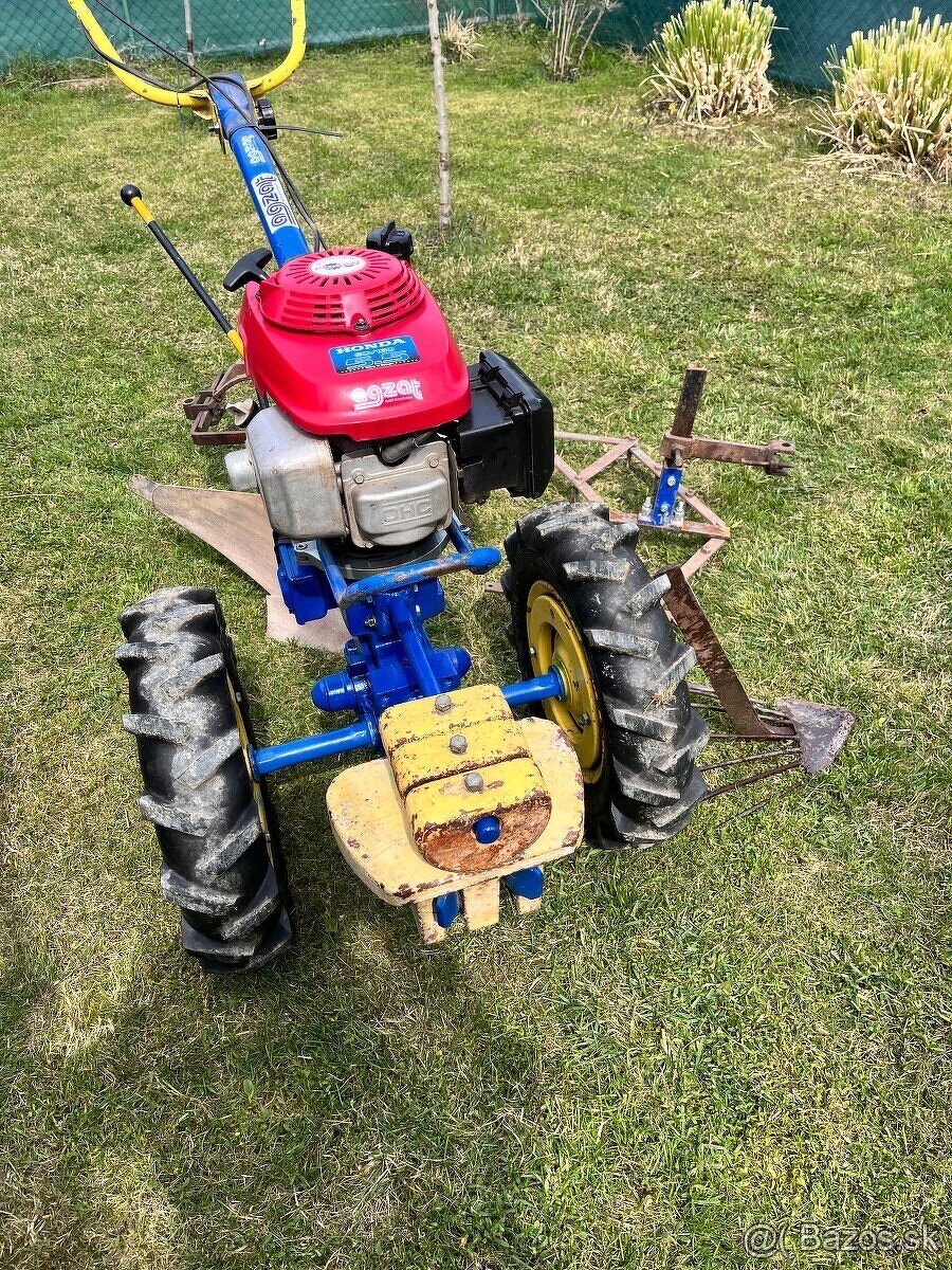 Rozpredám malotraktor Agzat