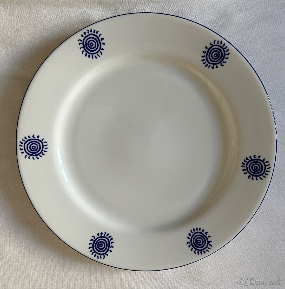 Od ARAMISA G.A.Barcelona BIELY PORCELÁNOVy TANIER za 10EUR