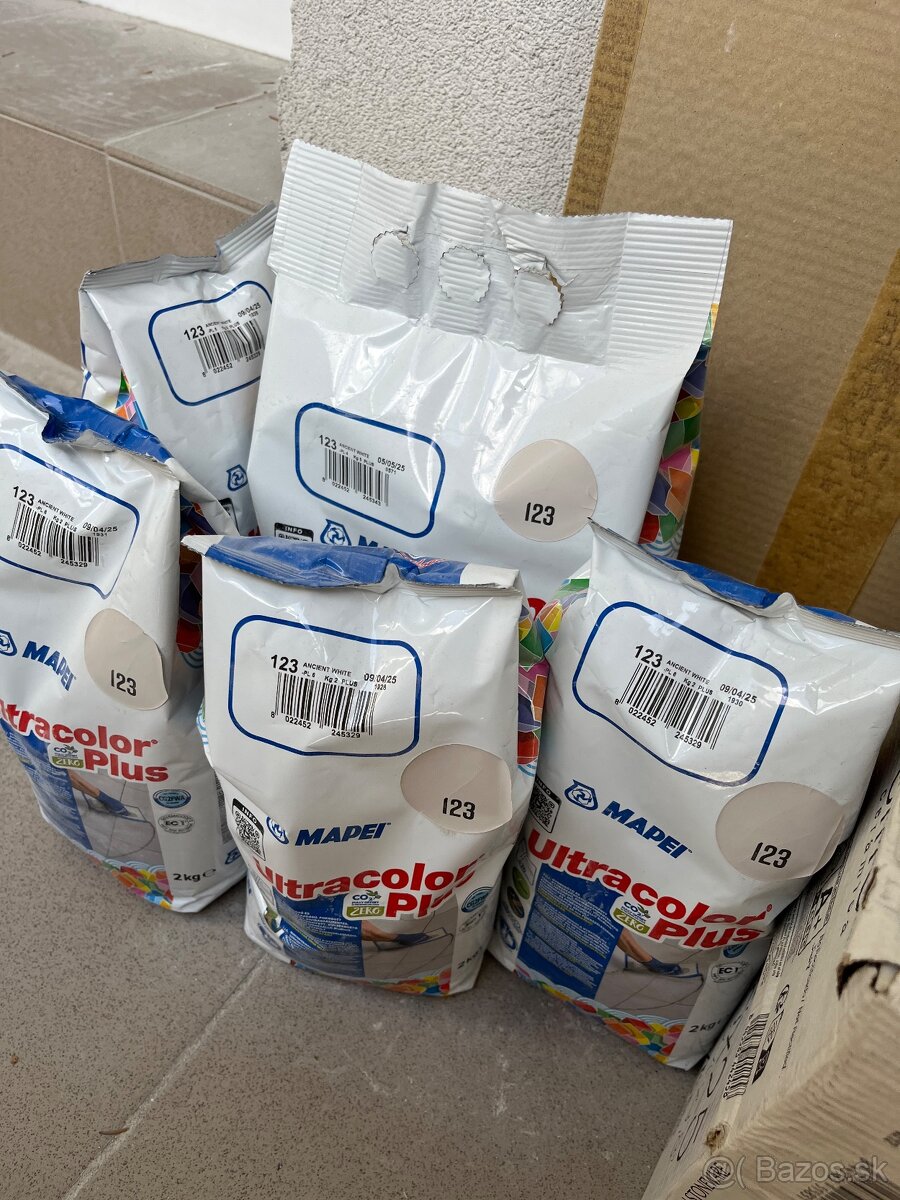Mapei sparovacka odtien 123 - anticka biela