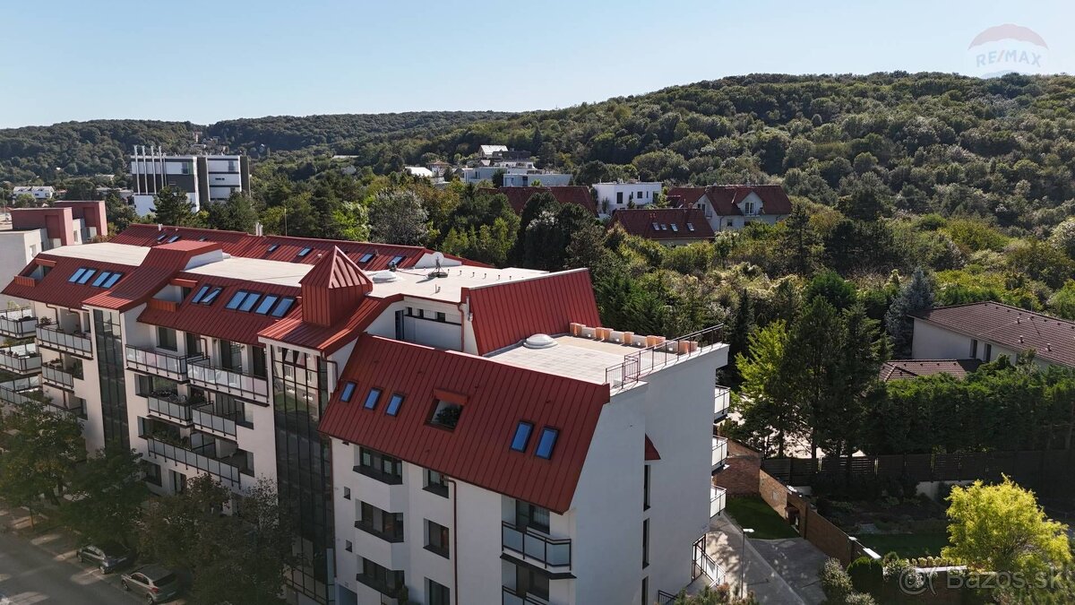 Prenájom veľkometrážneho 4 izb. bytu (145 m2) s terasou 92 m