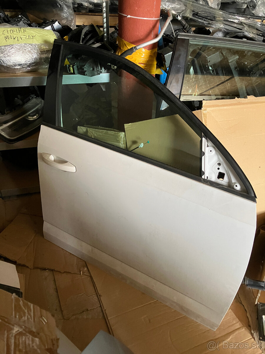 prave predni dvere skoda octavia iii 3 bila