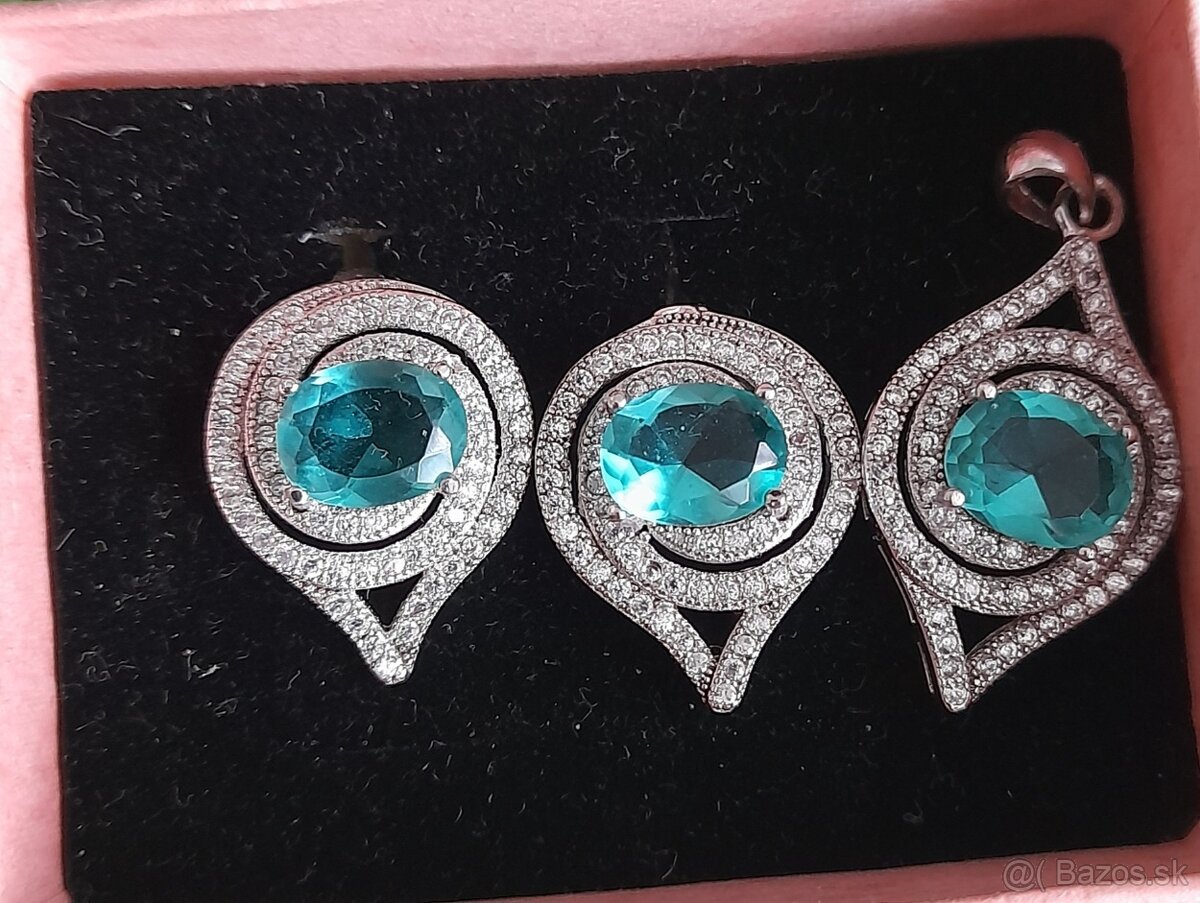 Predam nausnice a privesok