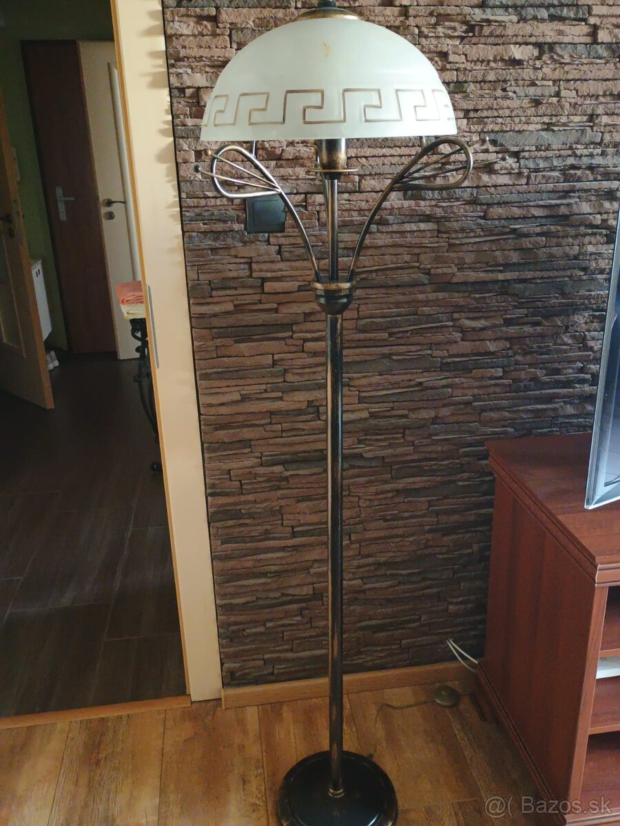 Luster, Rohová lampa