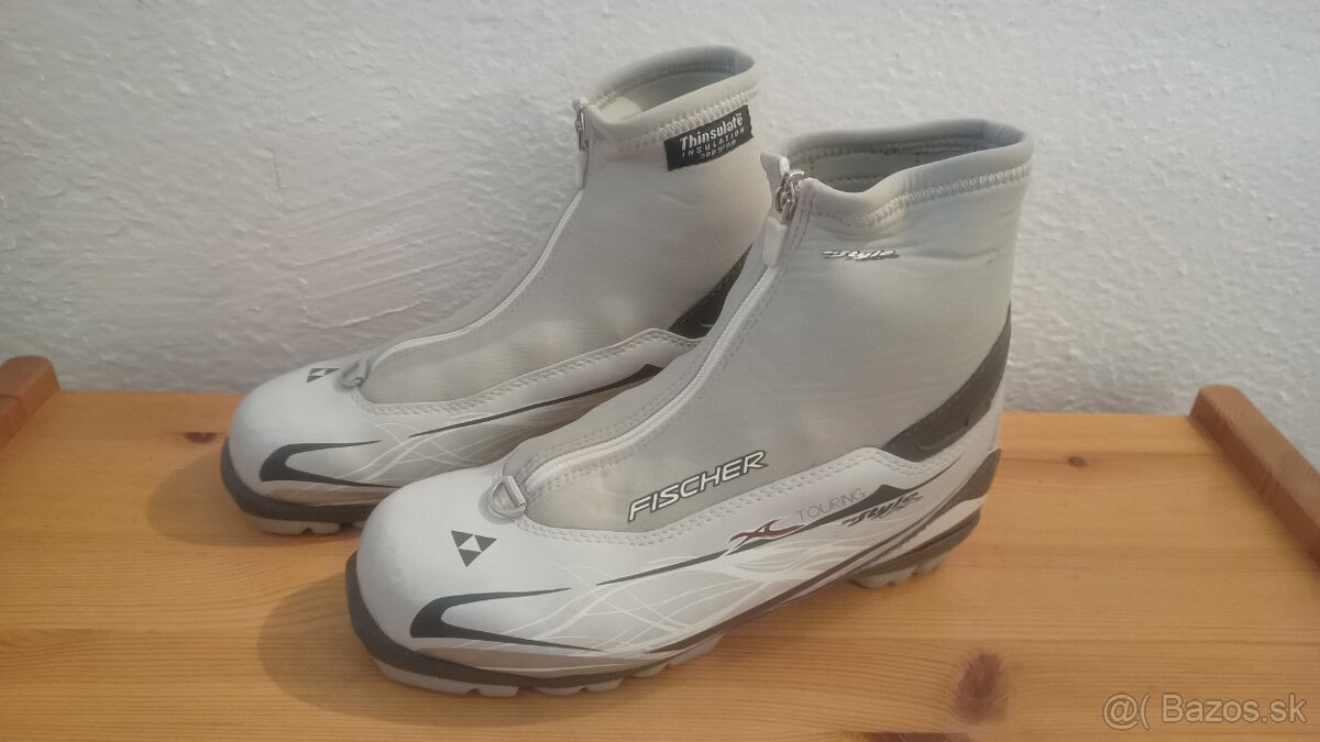 velkost 38 a 45 - bezkarske topanky FISCHER NNN