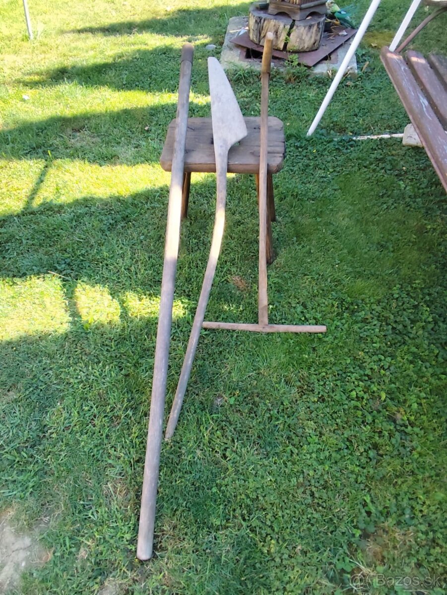 staré drevené pracovné nástroje