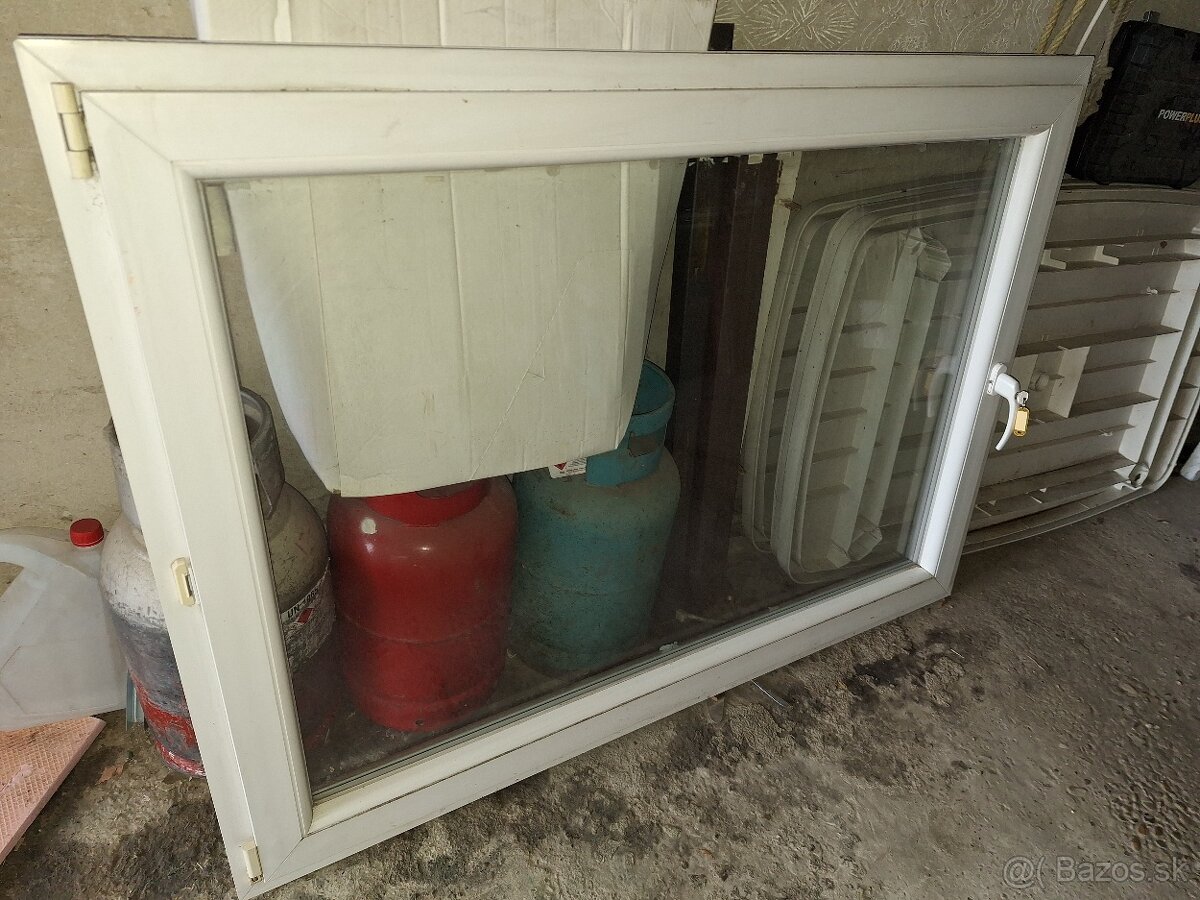 PLASTOVE OKNO 150×112