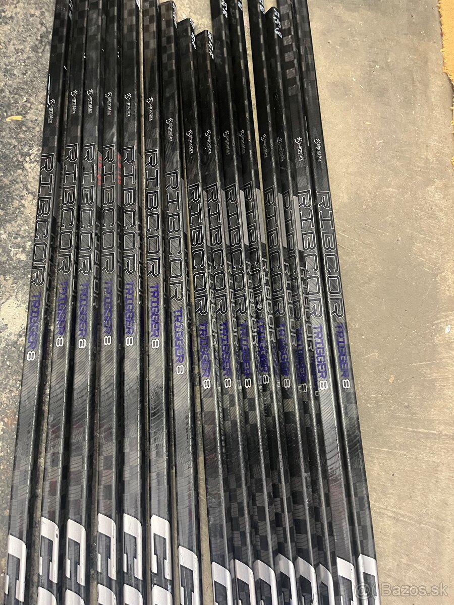CCM TRIGER 8 hokejky