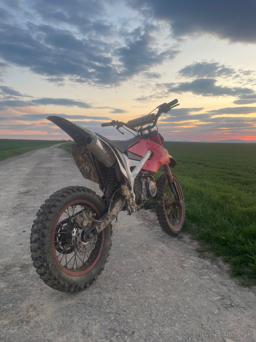 Predám pitbike 125