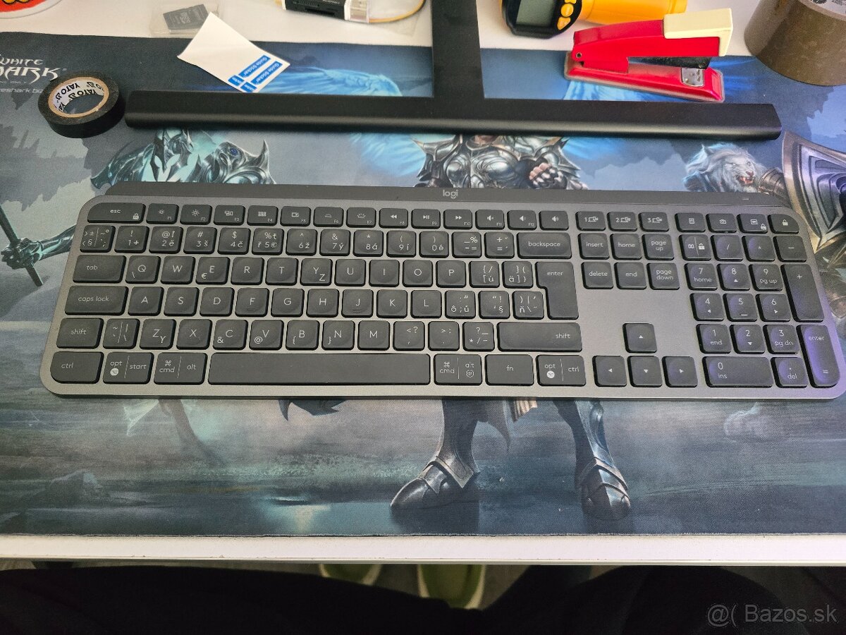 Logitech MX keys 90e