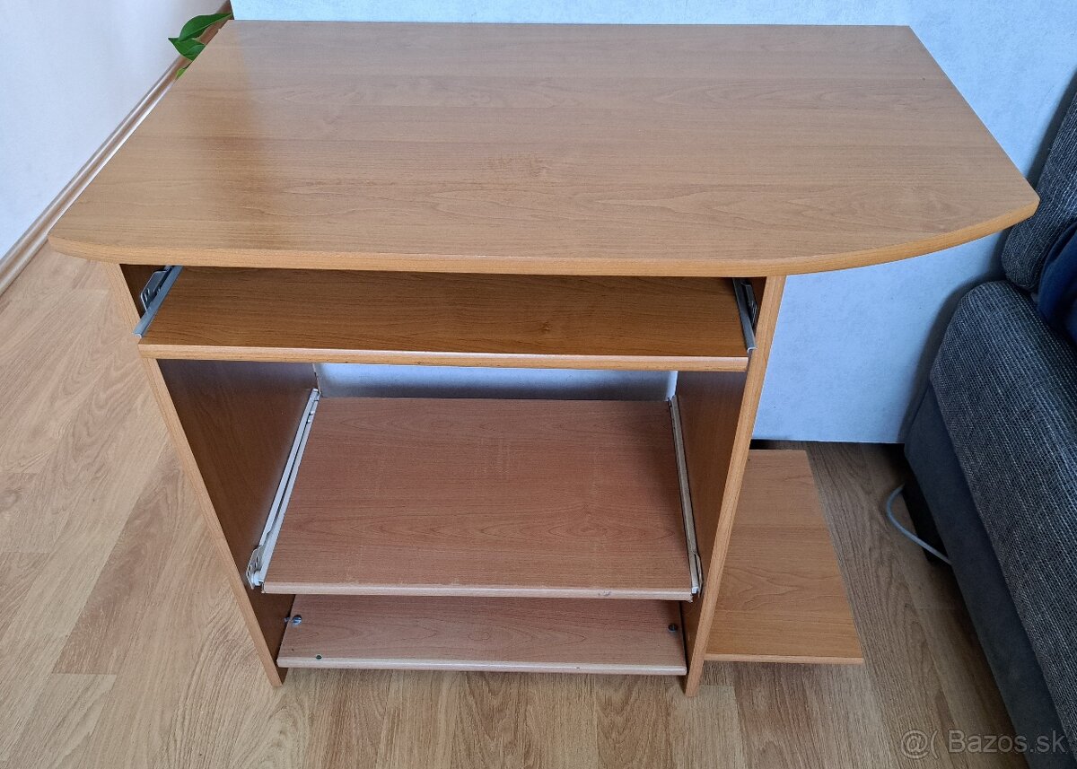 PC stolík